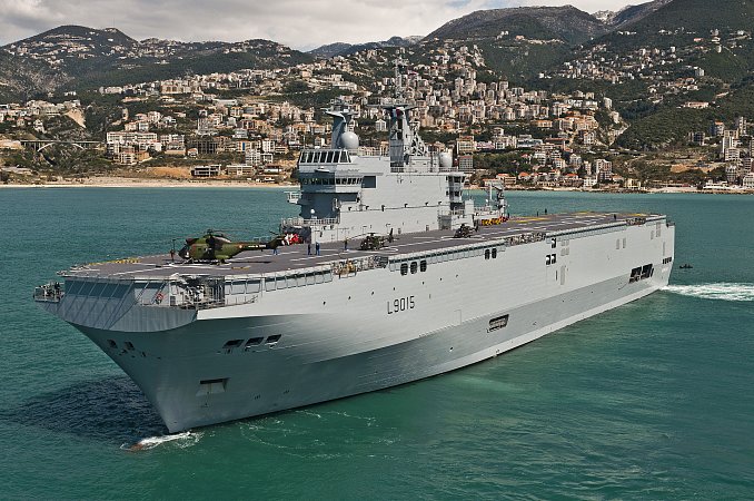 Вертолетоносец Dixmude, ВМС Франции